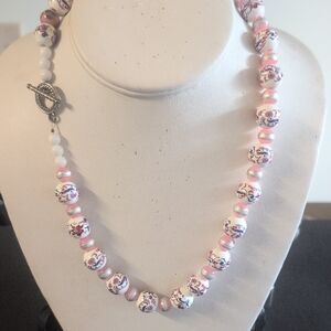 VTG Hand Painted Porcelain Necklace